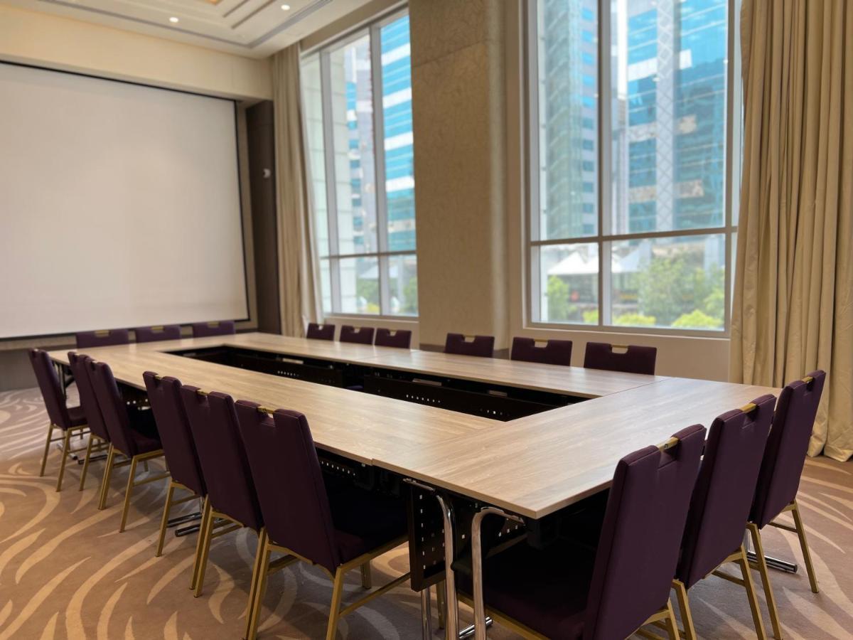 Khalidia Palace Hotel Dubai By Mourouj Gloria Екстериор снимка A meeting room at the hotel