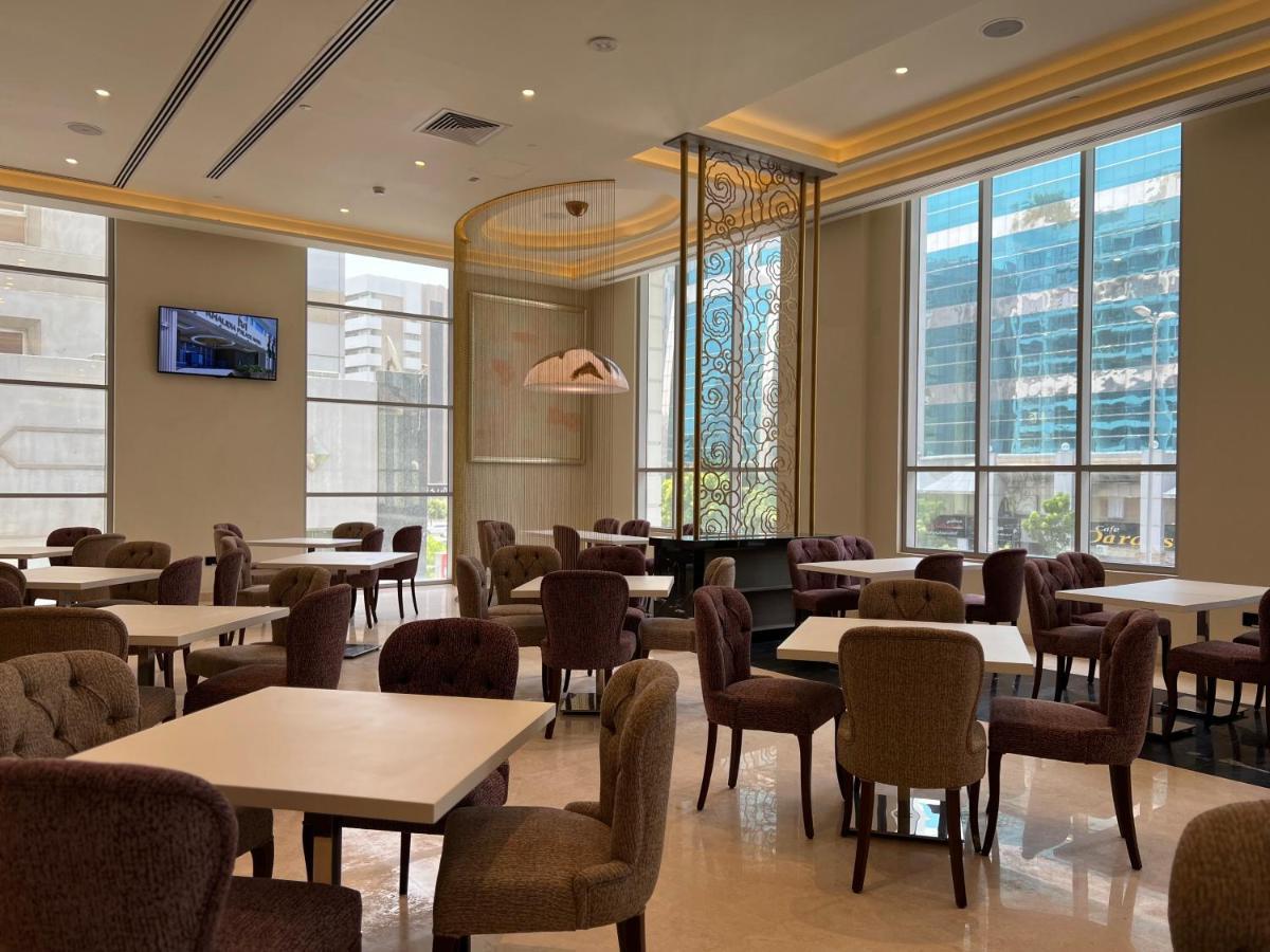 Khalidia Palace Hotel Dubai By Mourouj Gloria Екстериор снимка The lounge at the airport