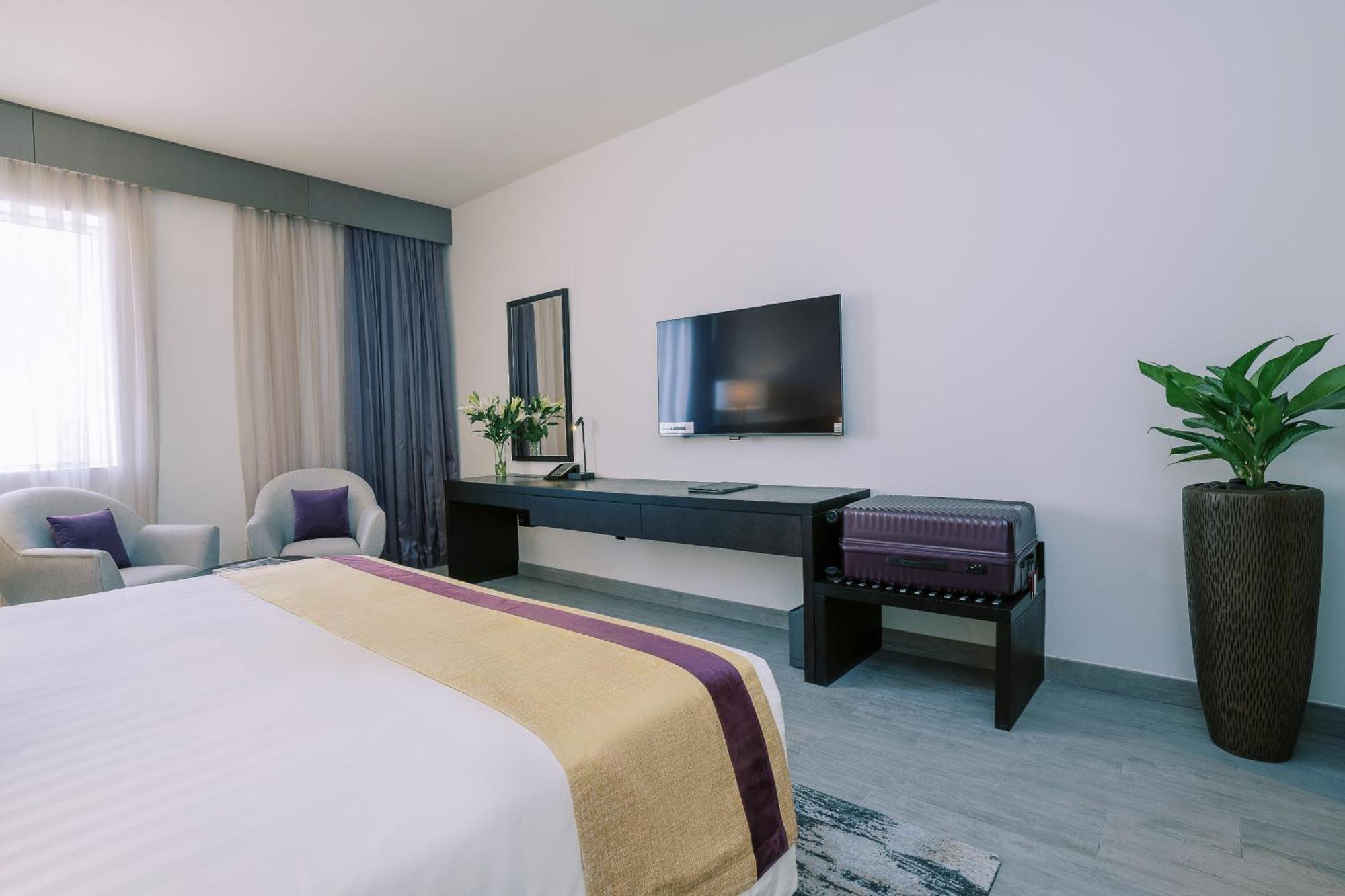 Khalidia Palace Hotel Dubai By Mourouj Gloria Екстериор снимка Deluxe room