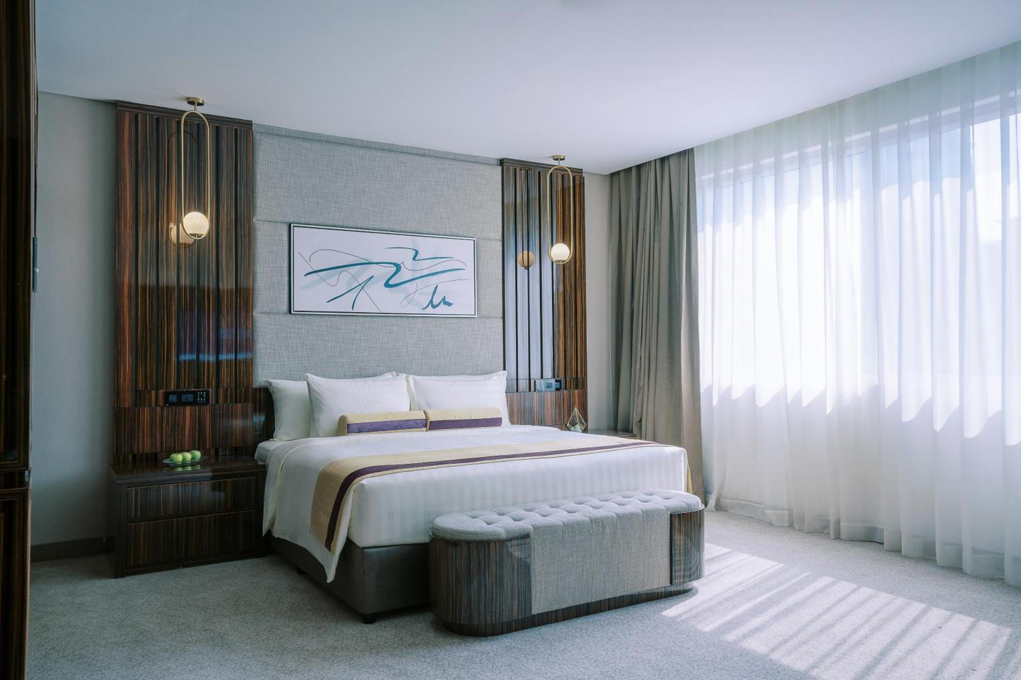 Khalidia Palace Hotel Dubai By Mourouj Gloria Екстериор снимка A bedroom at The Westin