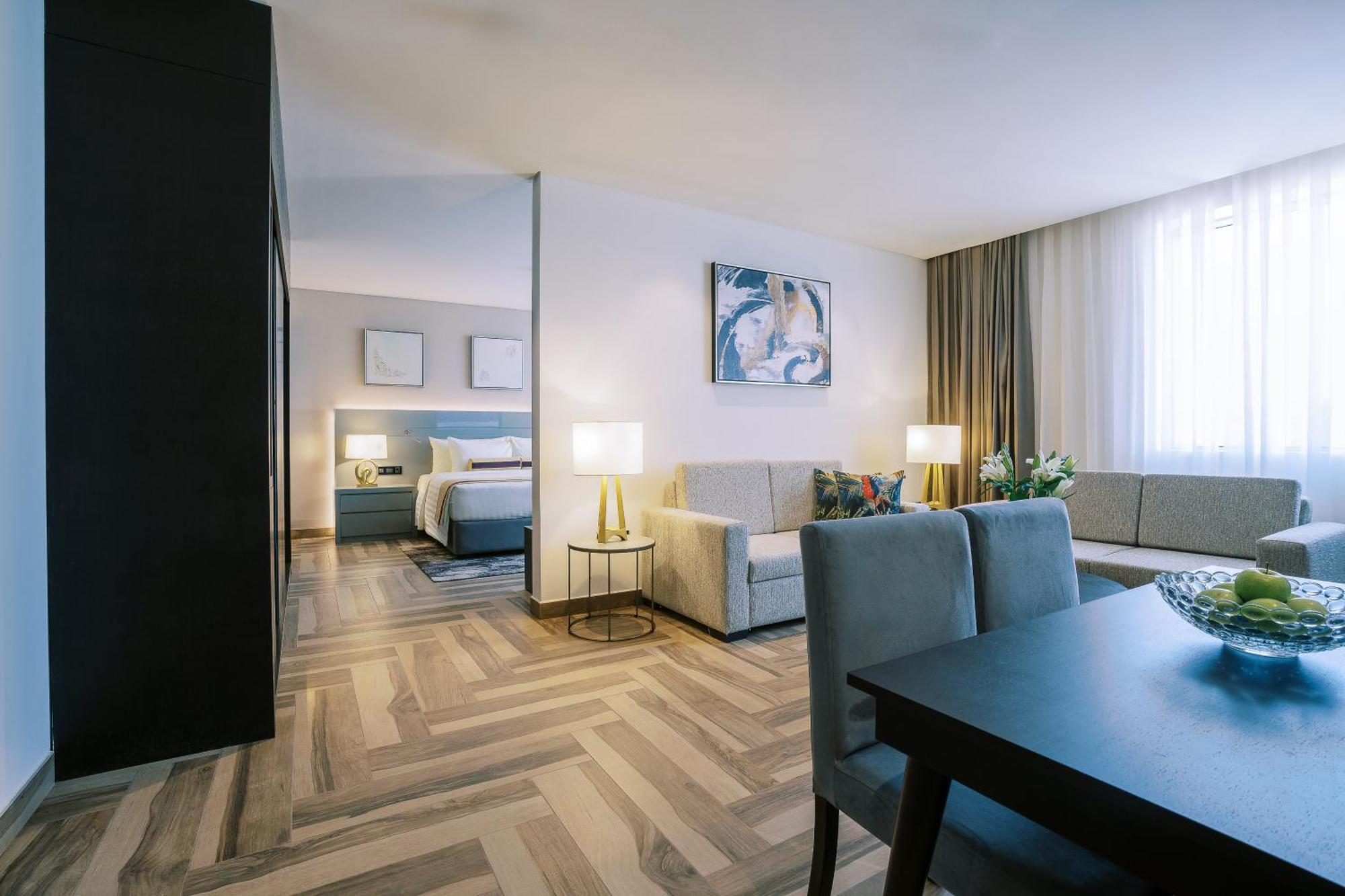 Khalidia Palace Hotel Dubai By Mourouj Gloria Екстериор снимка Suite