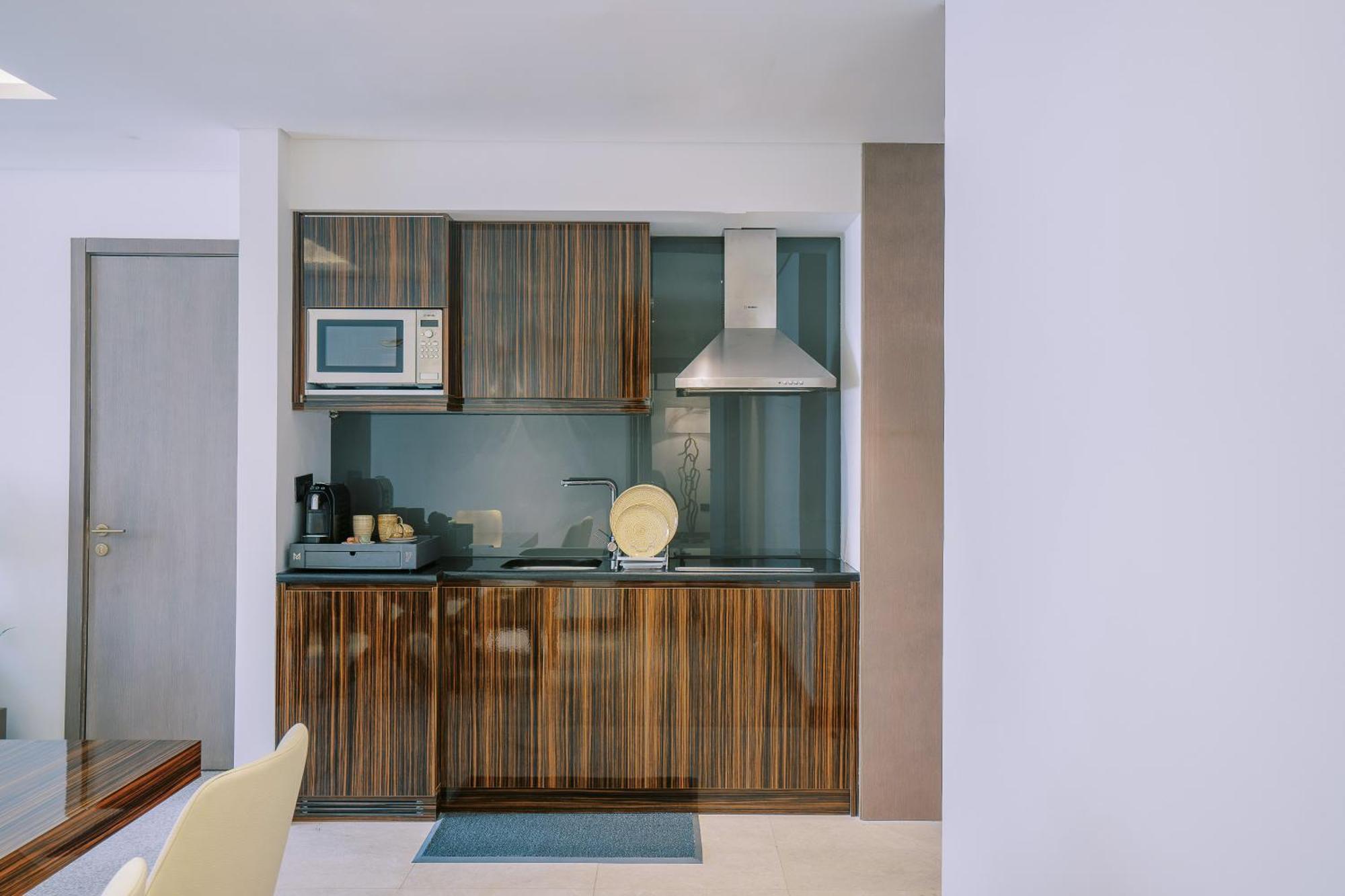 Khalidia Palace Hotel Dubai By Mourouj Gloria Екстериор снимка A typical kitchen