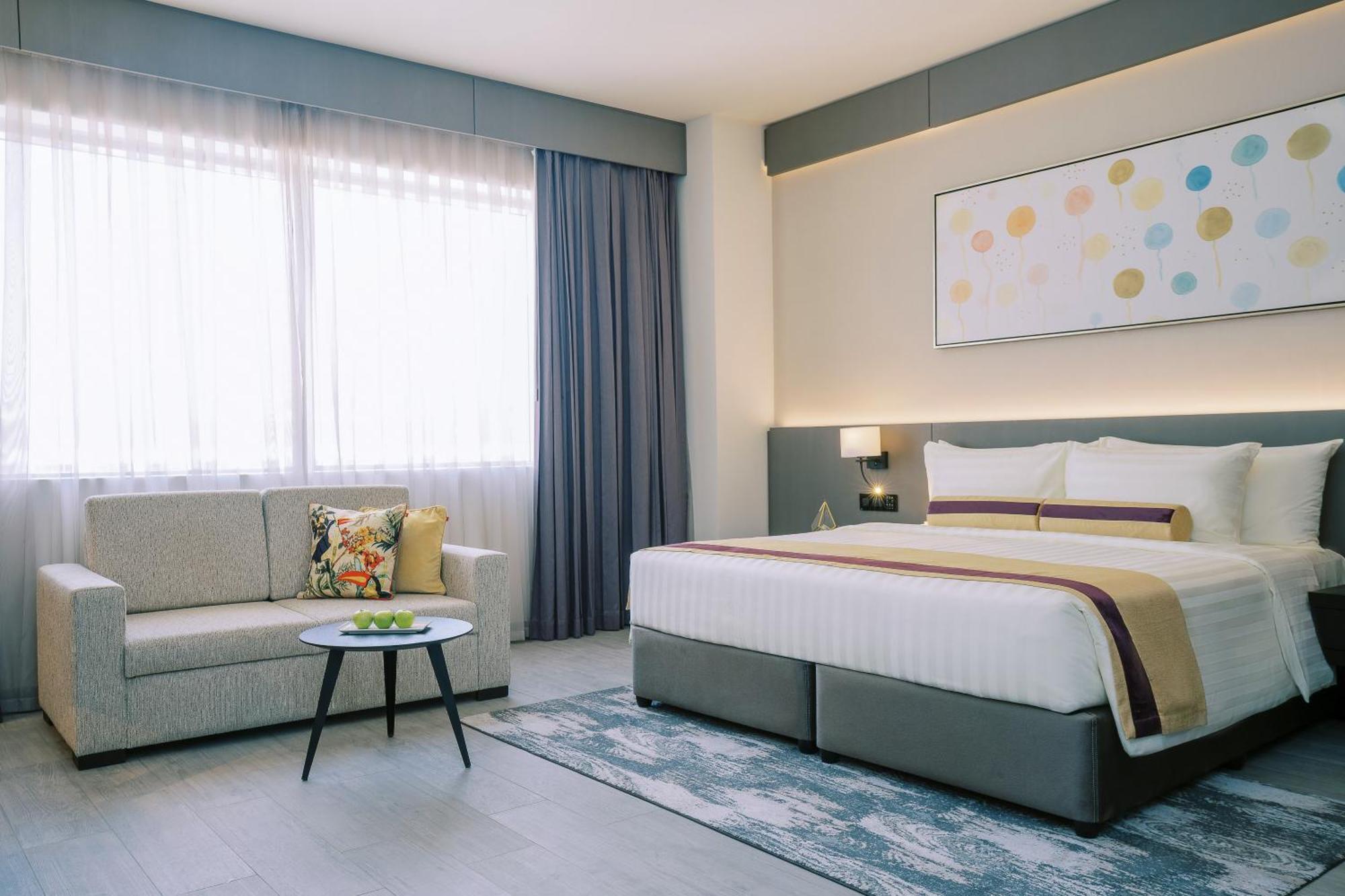 Khalidia Palace Hotel Dubai By Mourouj Gloria Екстериор снимка Deluxe Room