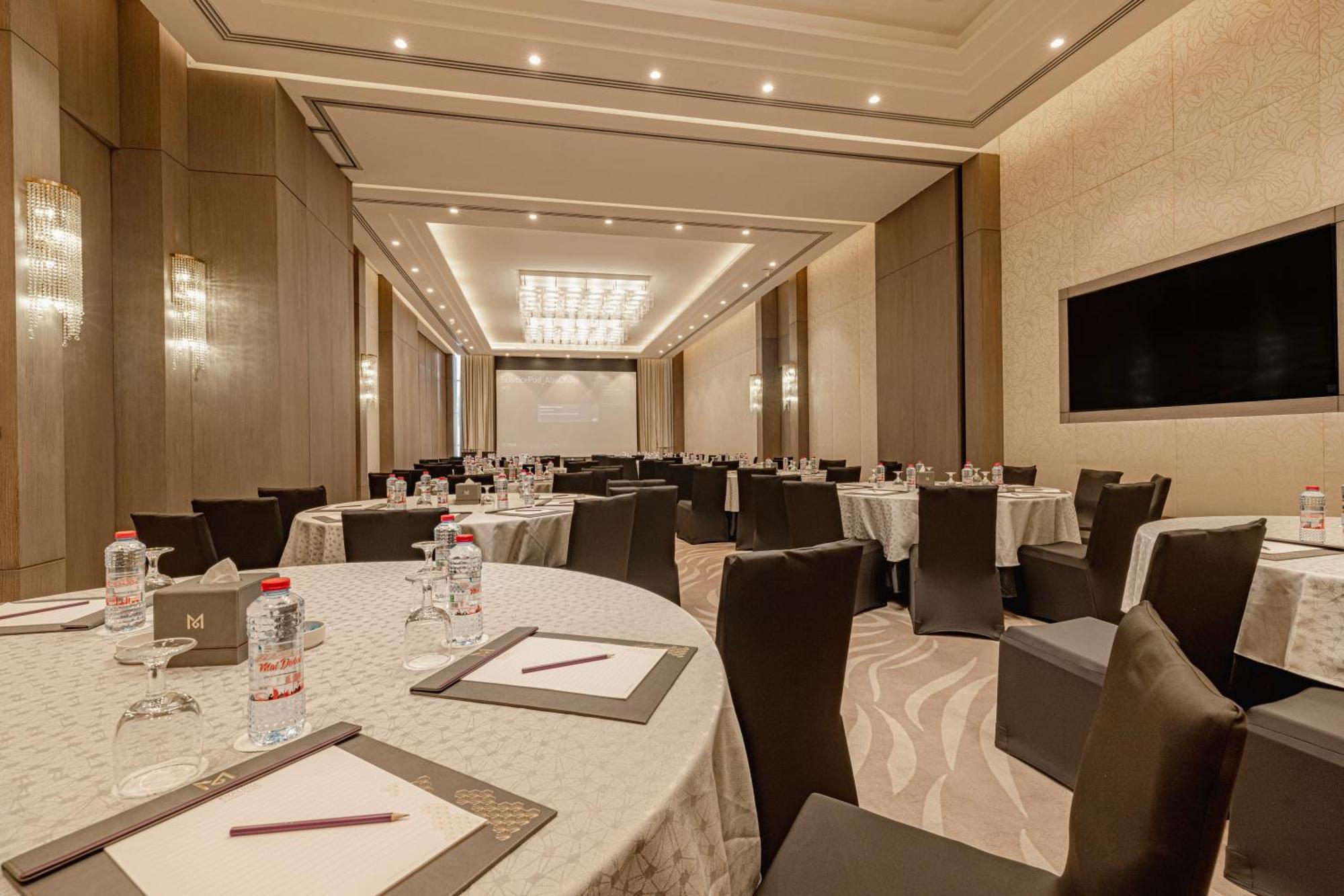 Khalidia Palace Hotel Dubai By Mourouj Gloria Екстериор снимка Meeting room