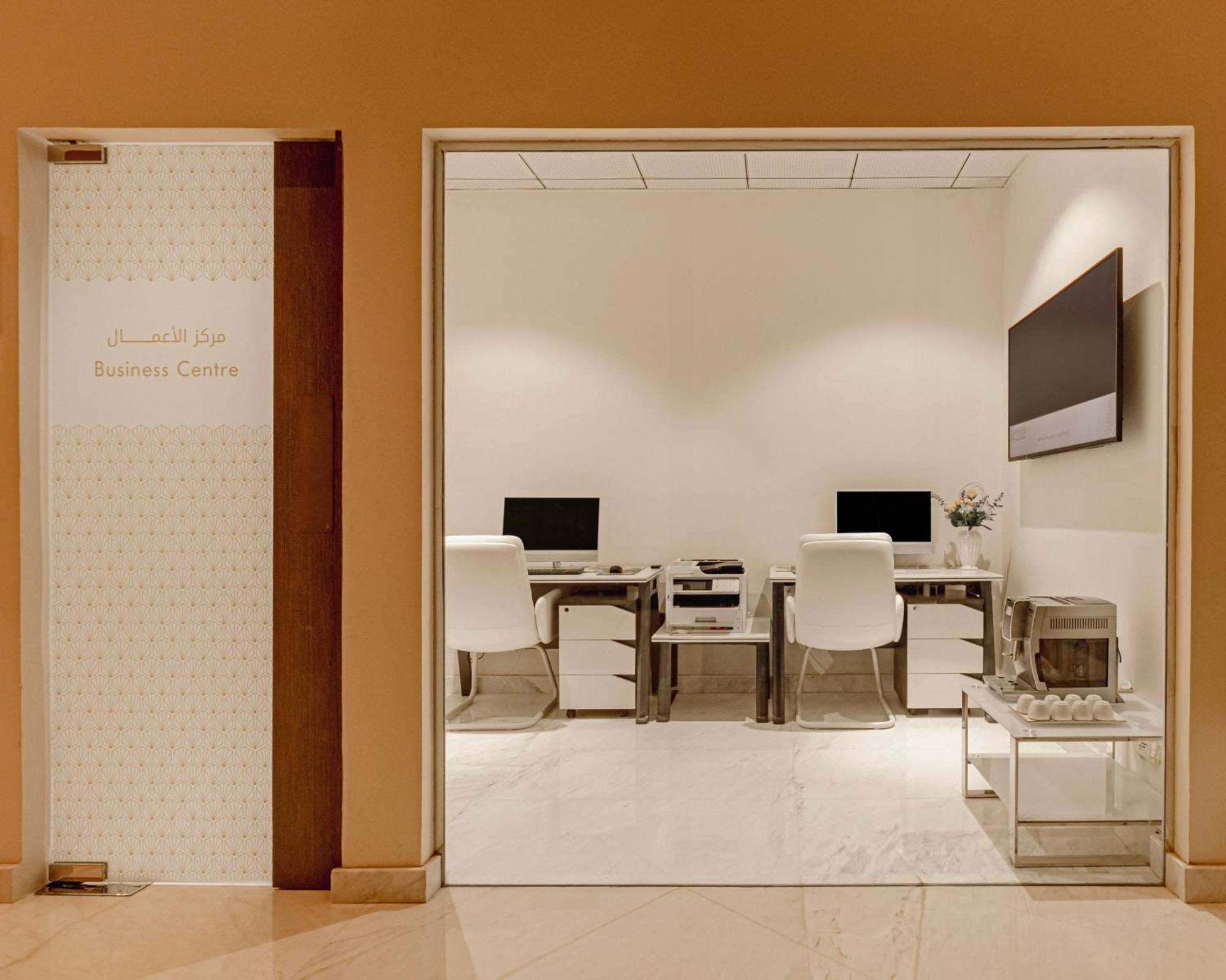 Khalidia Palace Hotel Dubai By Mourouj Gloria Екстериор снимка A typical office