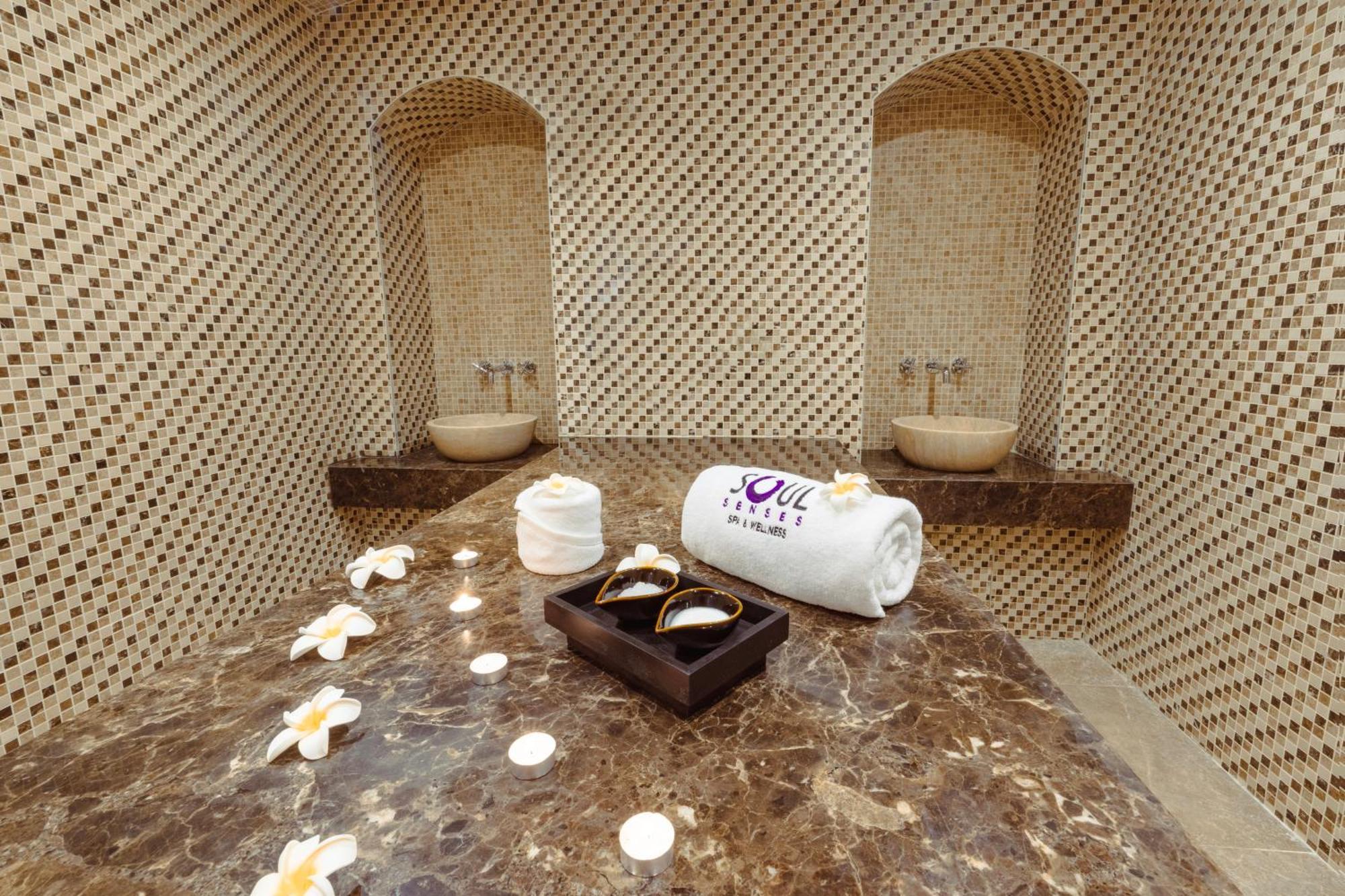 Khalidia Palace Hotel Dubai By Mourouj Gloria Екстериор снимка Turkish bath